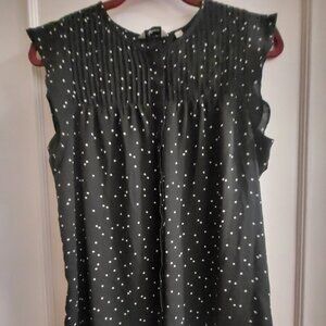 Reitmans Polka Dot Sleeveless Blouse with Pleated Bib - Size XS